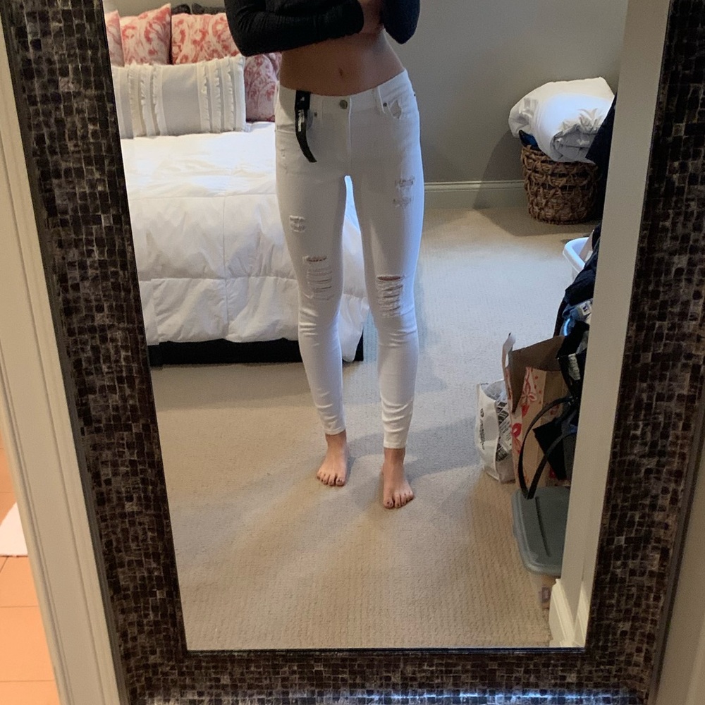 EXPRESS White Ripped Skinny Jeans